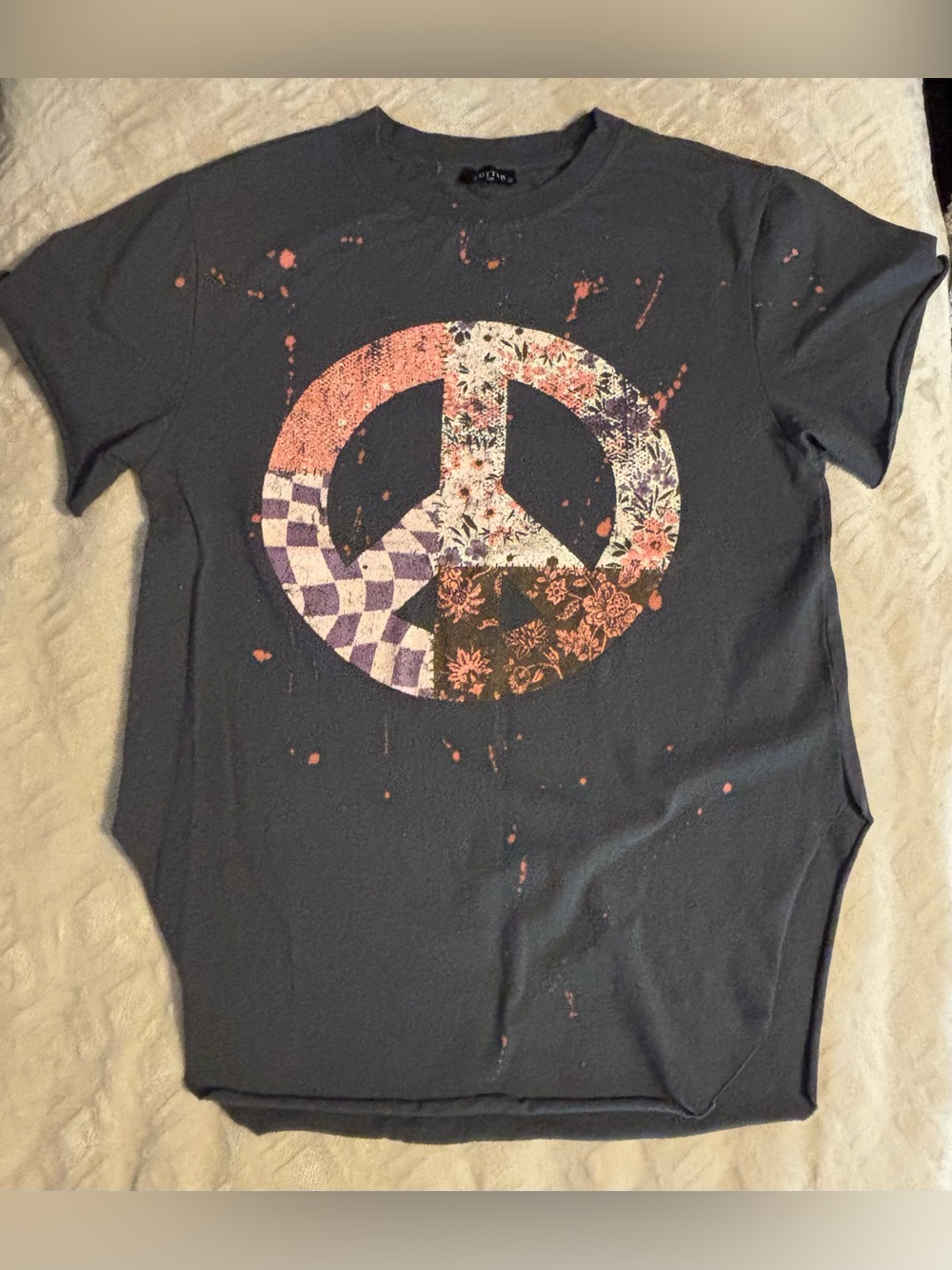 Black Short Sleeve Graphic Tee with Floral Peace Sign